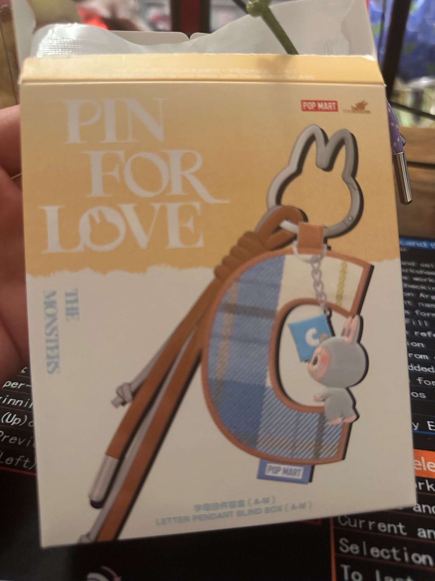 Pin For Love Keychain Letter E (Authentic)