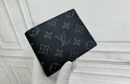 Inspired Men half wallet (not authentic)