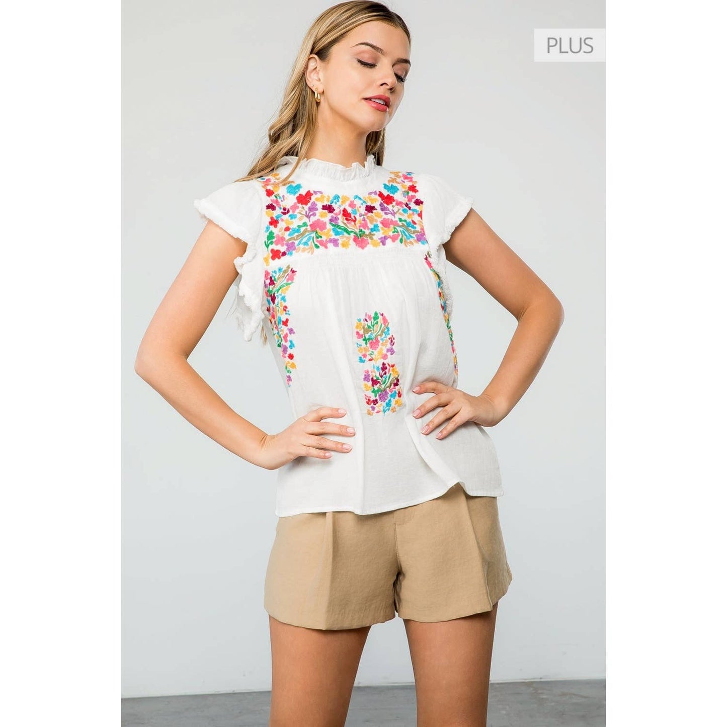 /Size XL/ Floral Embroidery Flutter Sleeve Top