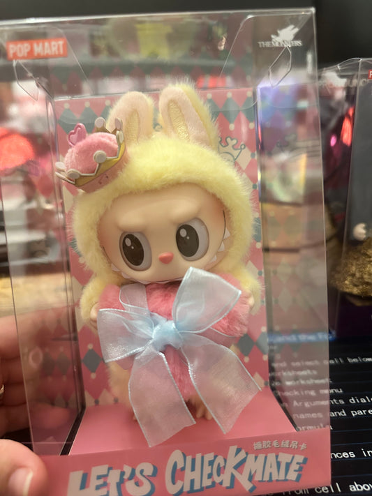 Checkmate Yellow Queen (Authentic)