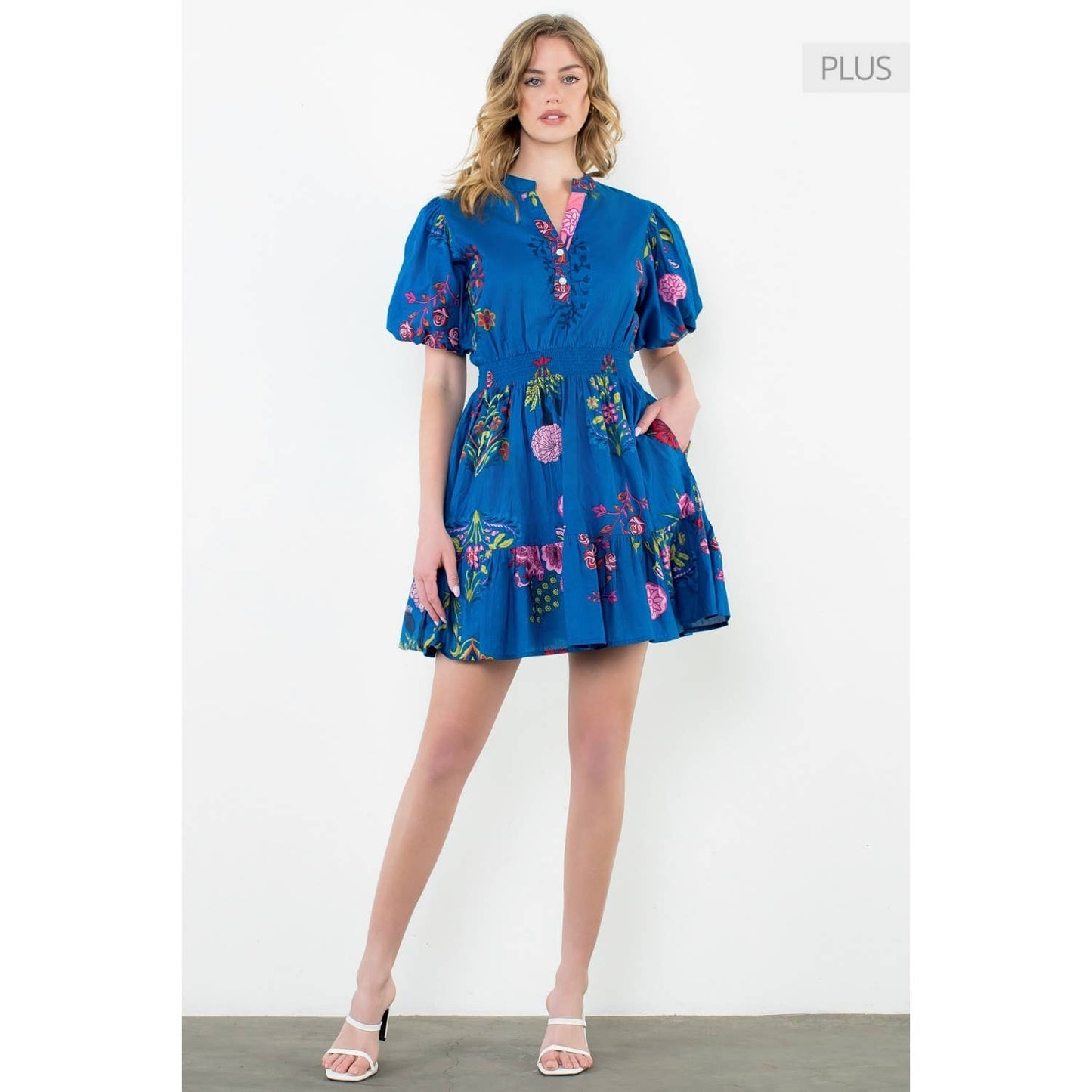 /Size XL/ Embroidered Puff Sleeve Smocked Dress