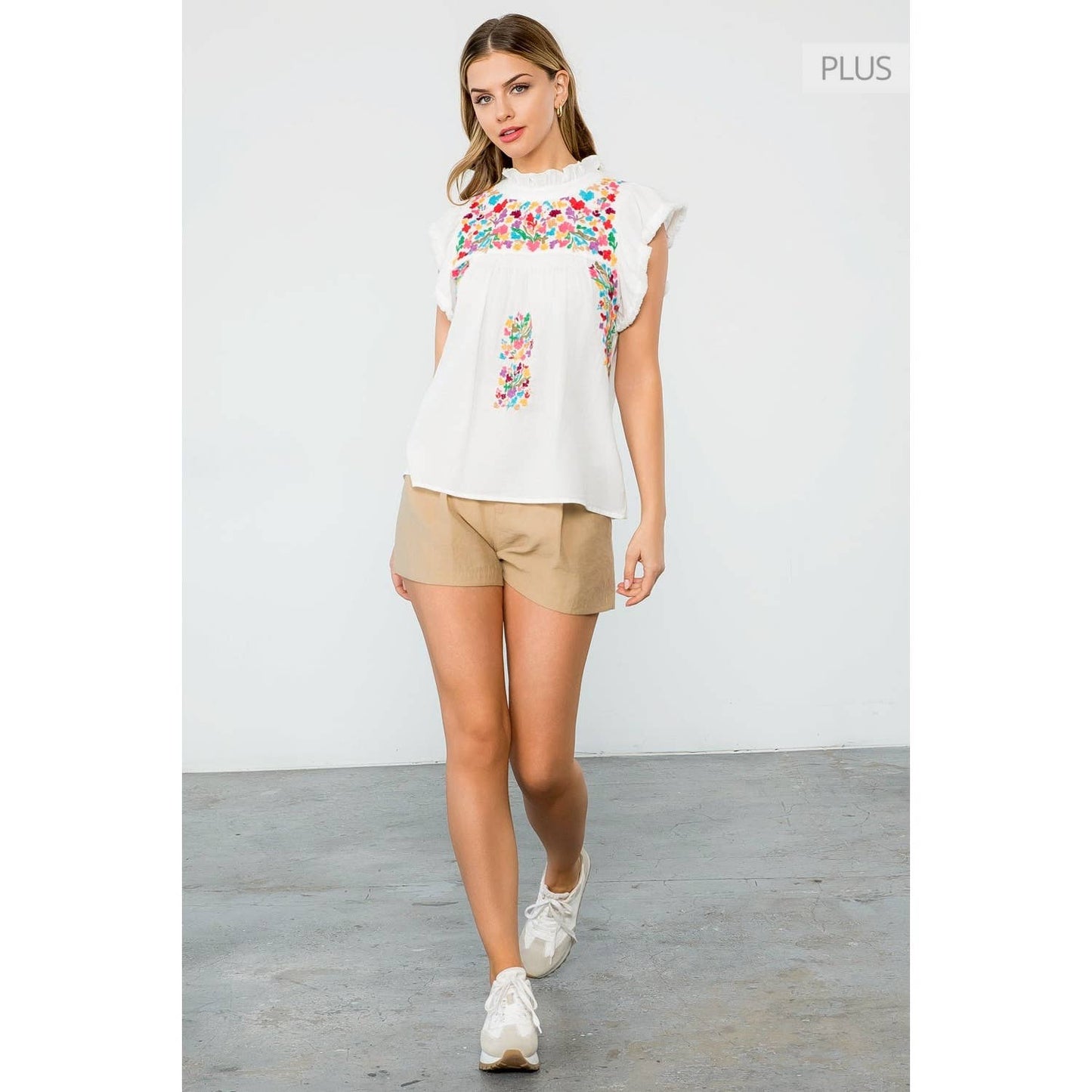 /Size XL/ Floral Embroidery Flutter Sleeve Top